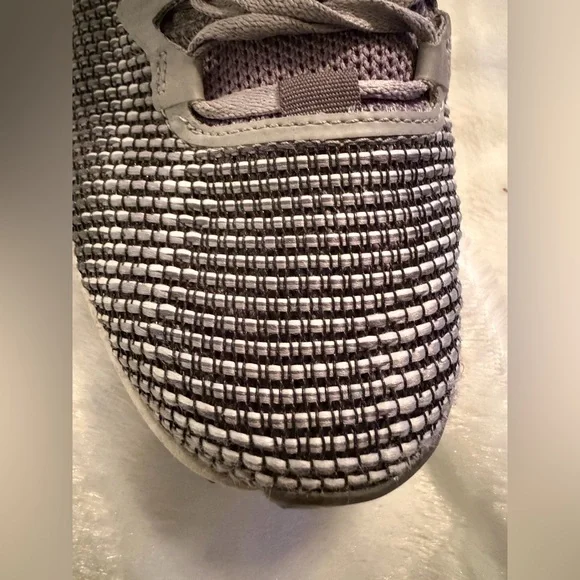 Reebok Charcoal and White Training Shoes - Picture 10 of 12